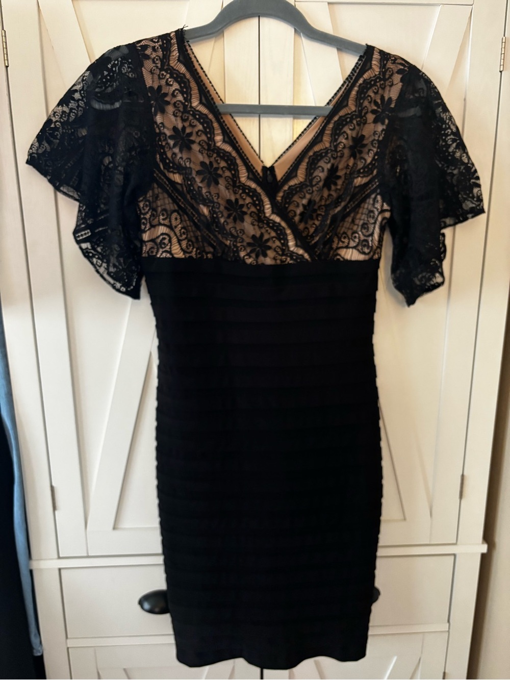 Size 4P Adrianna Papell Dress